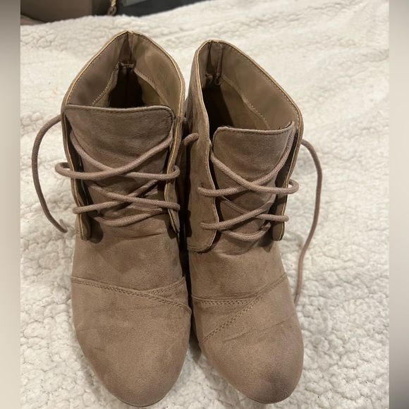 Wet Seal booties - Picture 1 of 5